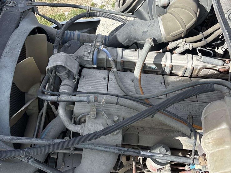 2007-freightliner-columbia-120-image-15