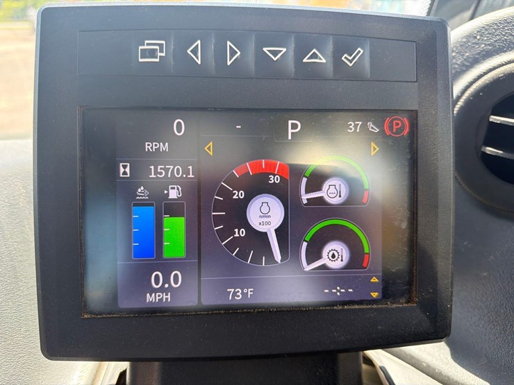 2023-deere-260e-image-16