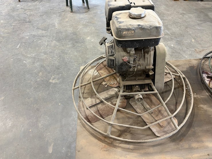 #1814-•-36"-power-trowel-w/-8hp-honda-image-3