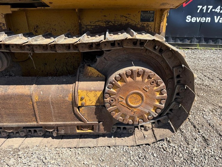 caterpillar-d3k-xl-image-19