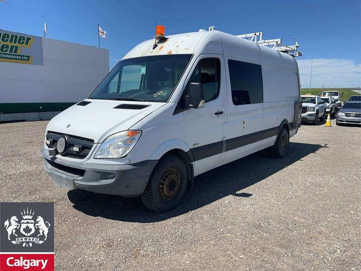 2012-mercedes-benz-sprinter-3500-image-1