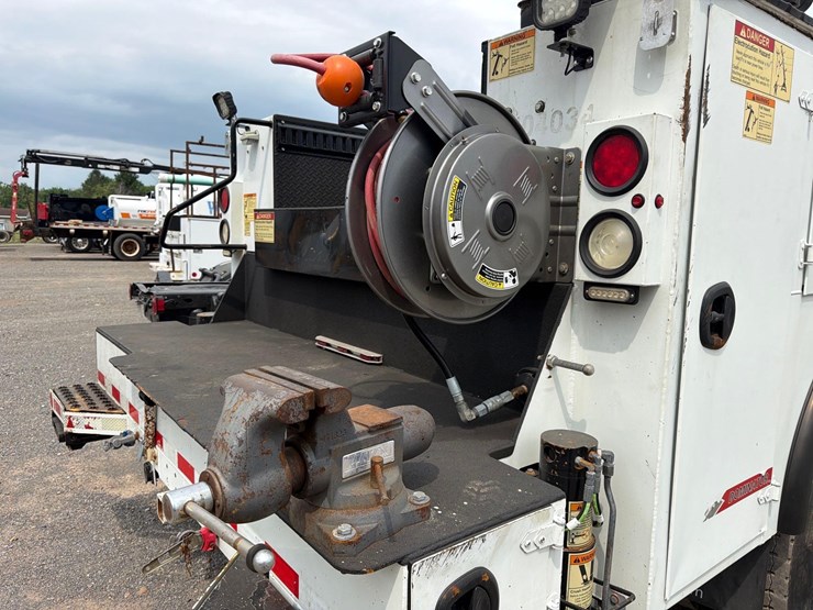 2020-imt-dominator-image-8