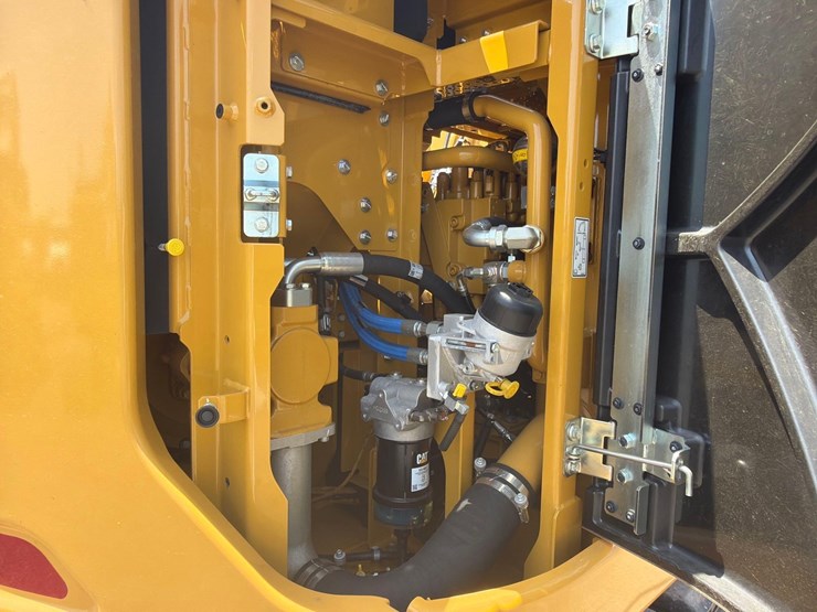 caterpillar-315-gc-image-14