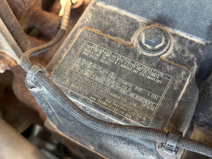 2019-new-holland-e60c-image-15