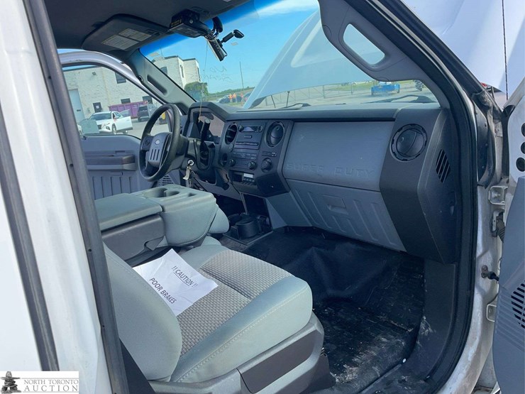 2011-ford-f350-image-17