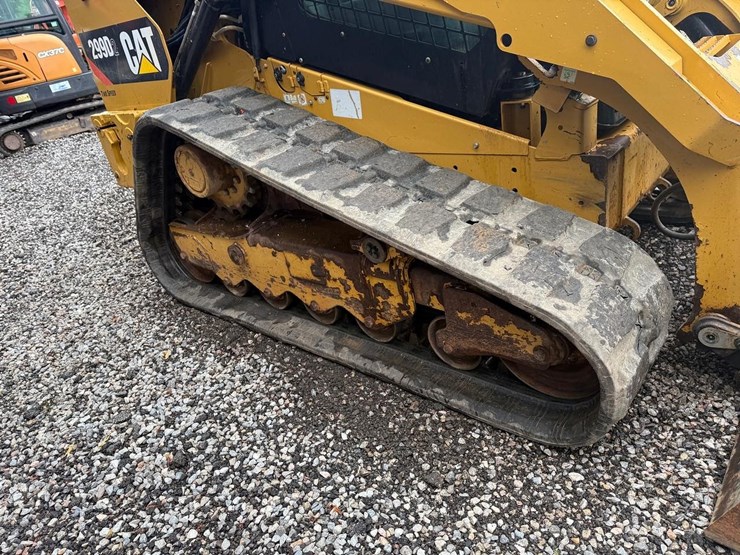 2018-caterpillar-299d2-image-12