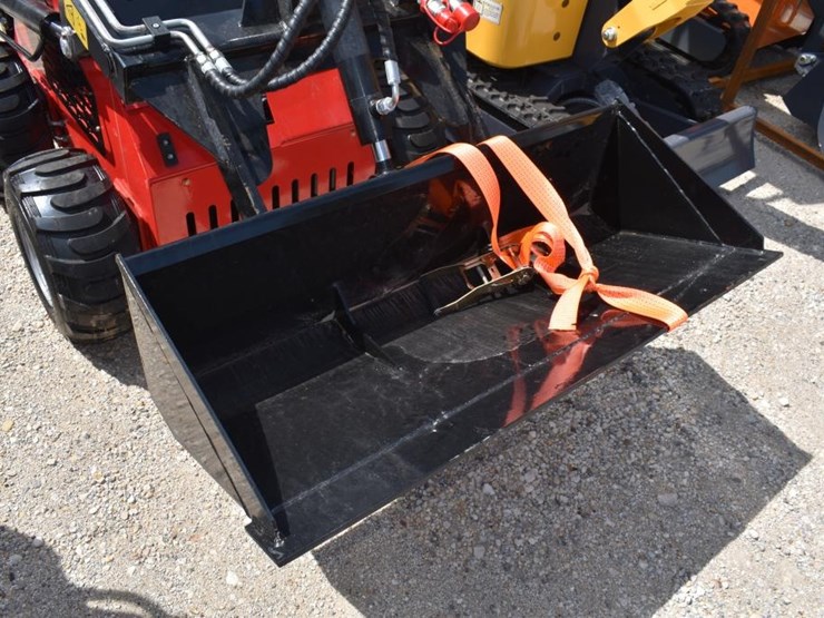 sl323w-mini-skid-steer-(serial-#-323tz260208)-image-3