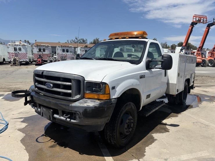 2001-ford-f450-image-1