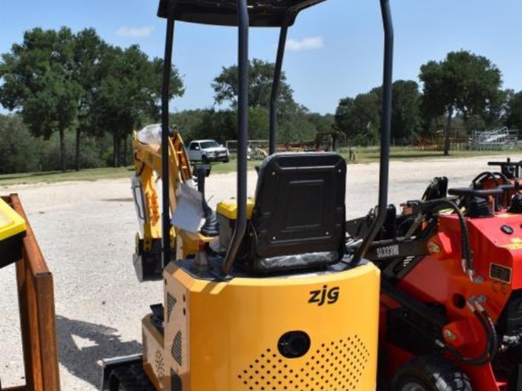 zj-12-mini-excavator-image-5