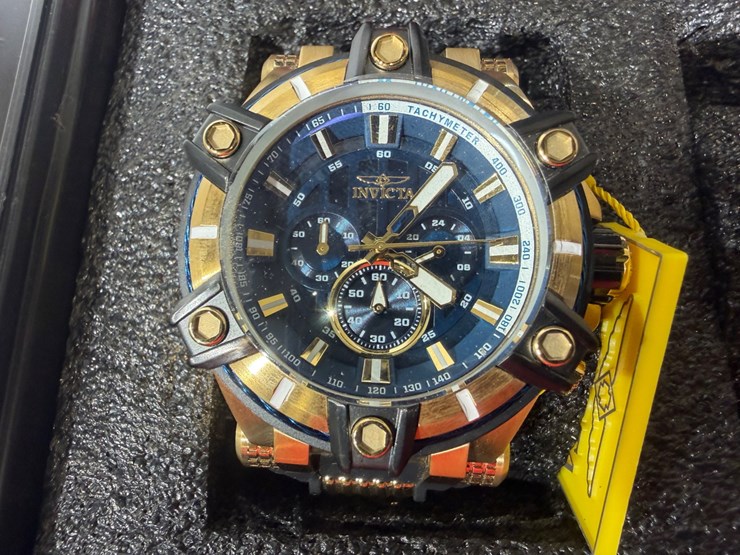 #84578-•-box-of-invicta-watches-image-7