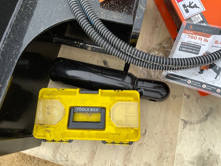 #2054-•-new-wolverine-skid-steer-post-hole-driver-image-9