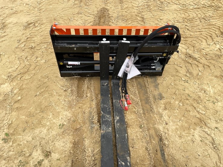 #2010-•-new-wolverine-hydraulic-adjustable-pallet-fork-image-2