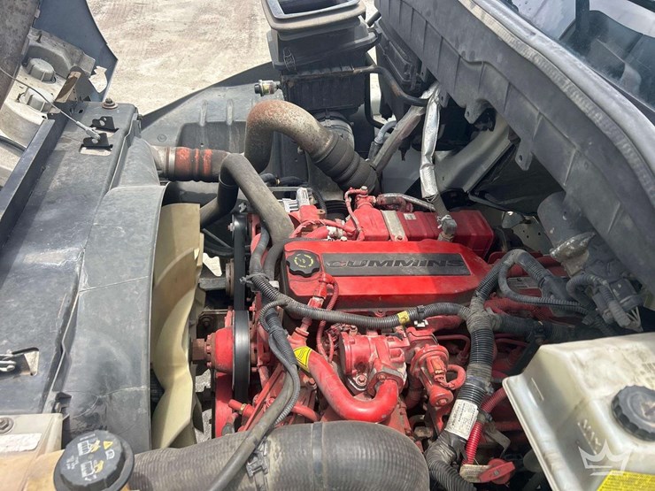 2018-international-durastar-4300-image-8