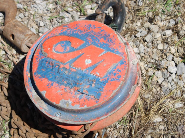 cm,-1-1/2-ton-chain-hoist-image-3