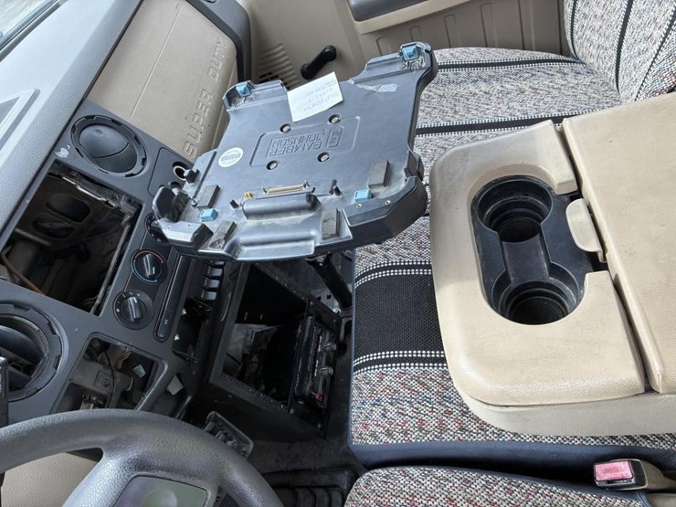 2010-ford-f350-image-17