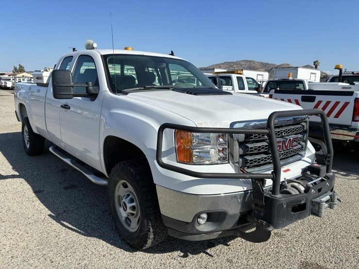2012-gmc-2500-image-2