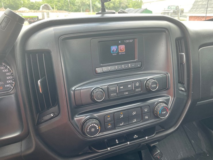 2017-chevrolet-2500-image-39
