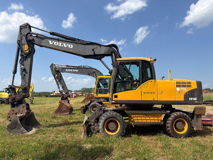 volvo-ew180c-image-1