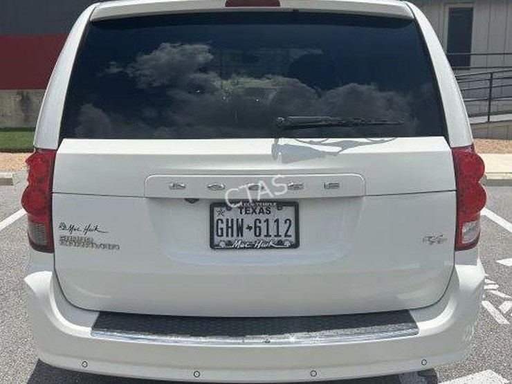 2012-dodge-caravan-image-6