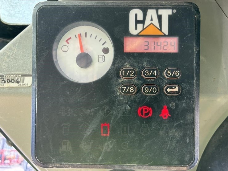 2015-caterpillar-262d-image-20