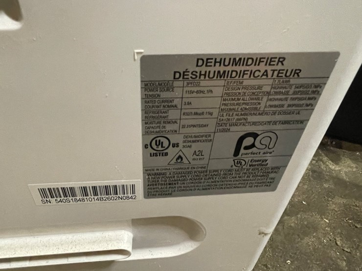 #7921-•-(2)-storage-totes-and-perfect-aire-dehumidifier-image-7