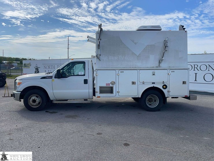 2011-ford-f350-image-8