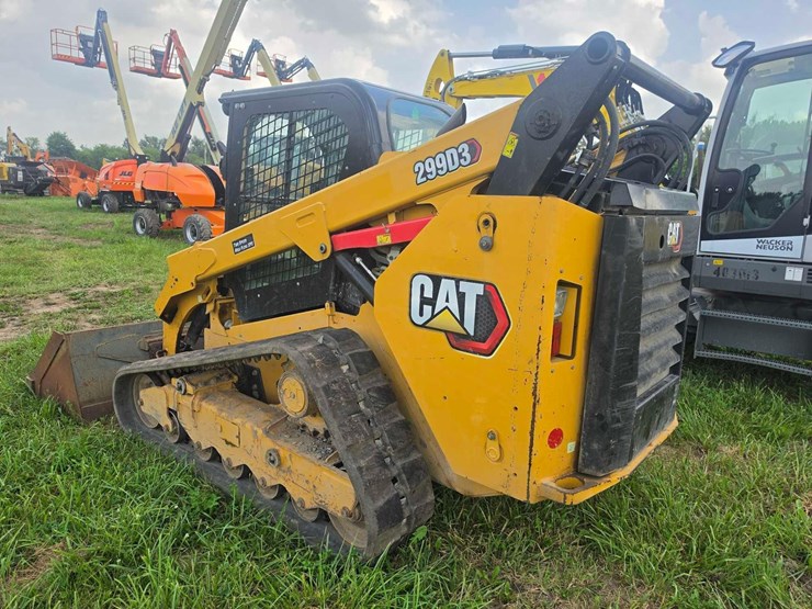 2021-caterpillar-299d3-image-6