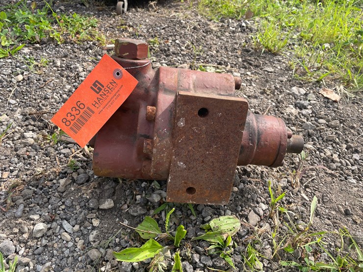 #8336-•-hydraulic-pump-image-4