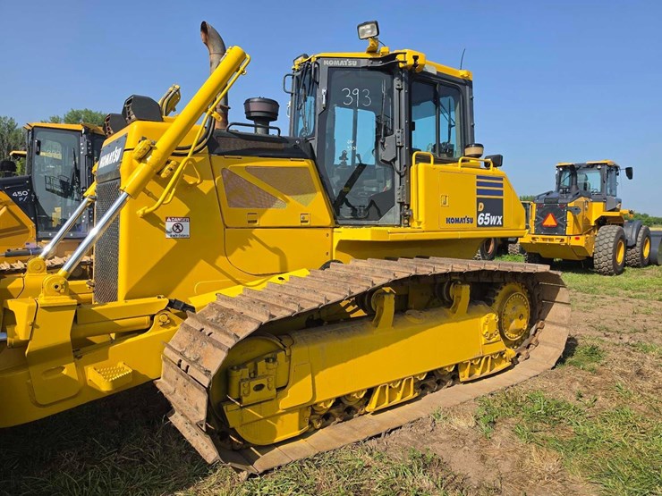komatsu-d65-image-3
