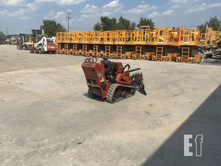 2017-ditch-witch-c24x-image-4