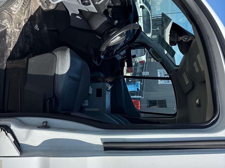 2016-ford-transit-image-9
