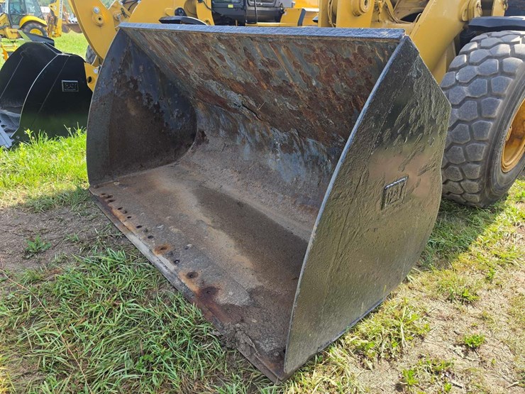 caterpillar-938m-image-13