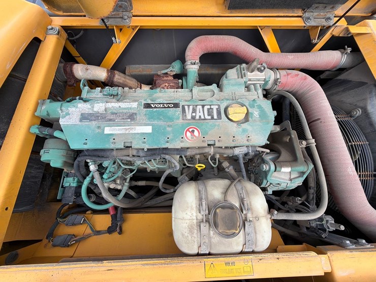 volvo-ew180c-image-28