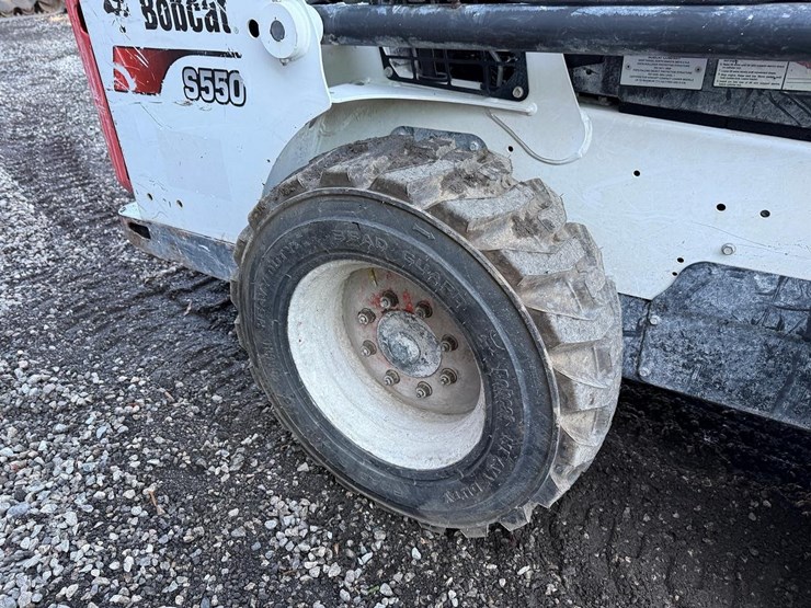 2019-bobcat-s550-image-13