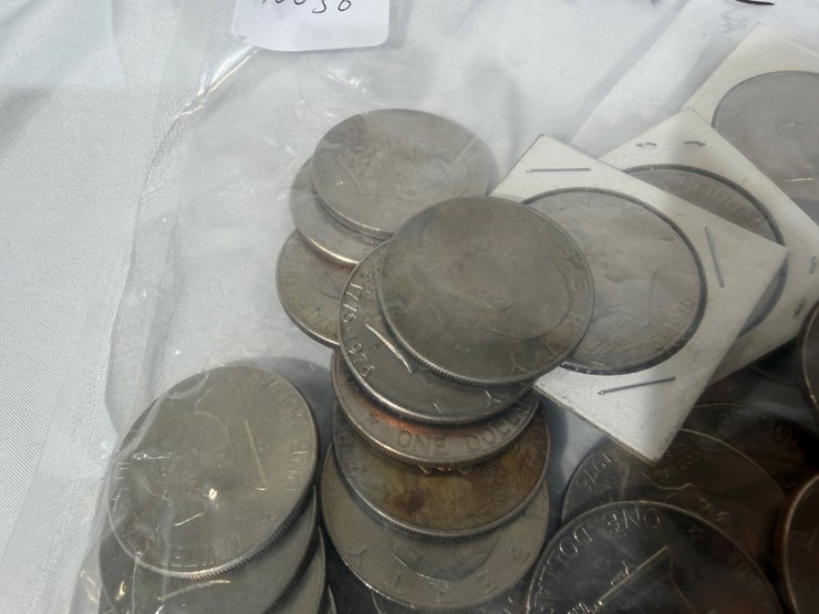 #40036-•-(50)-1776-1976-bicentennial-one-dollar-coins-image-8