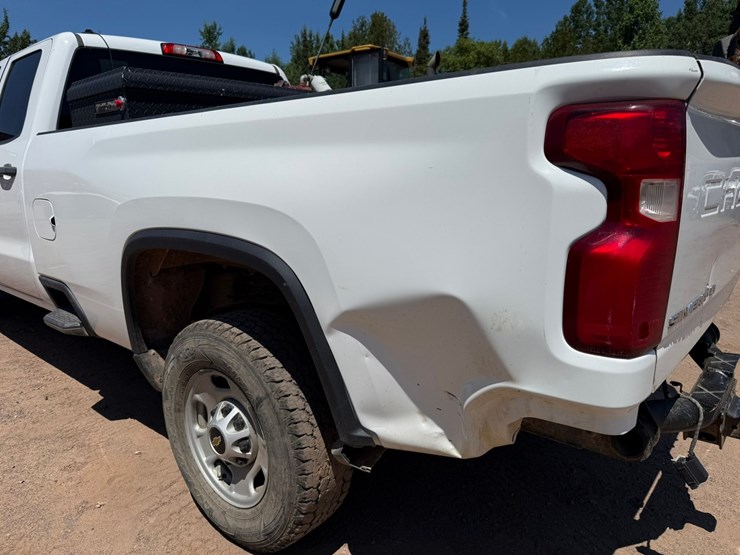 2019-chevrolet-2500hd-image-23