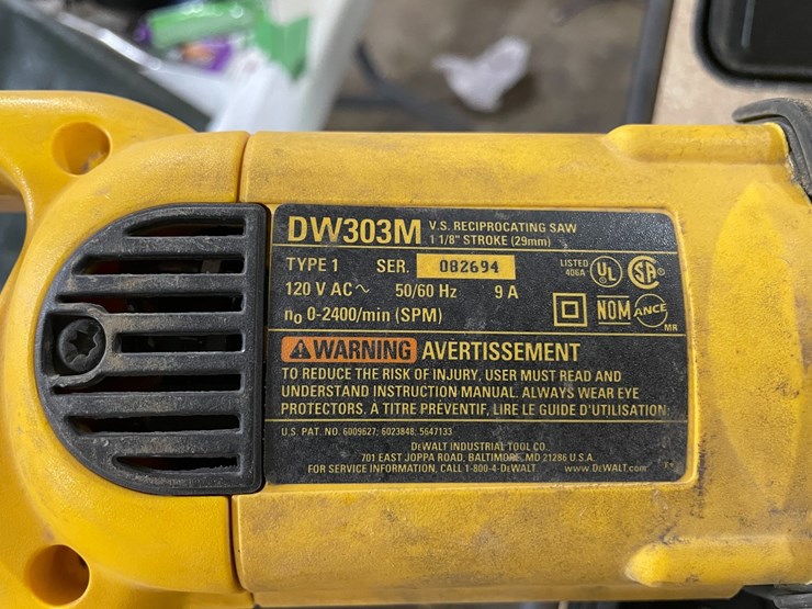#8758-•-dewalt-corded-reciprocating-saw-image-3