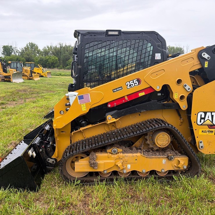 2026 CATERPILLAR 255