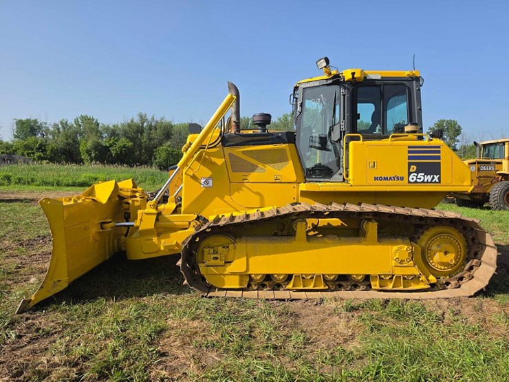 komatsu-d65-image-1