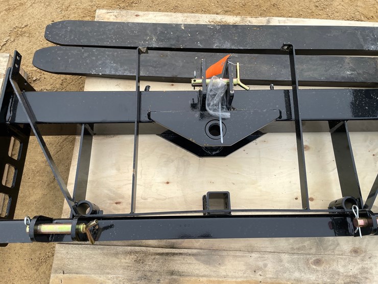 #2009-•-new-wolverine-3-point-tractor-fork-frame-with-forks-image-6