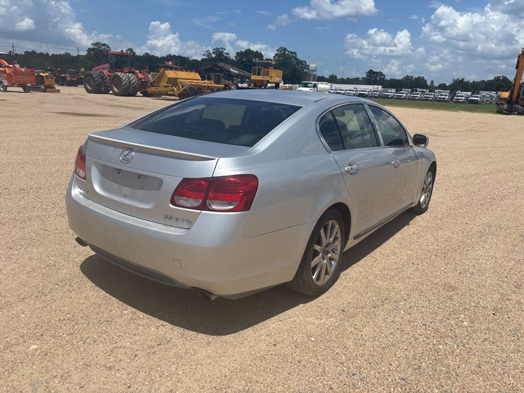 #84005-•-2005-lexus-gs300-image-5