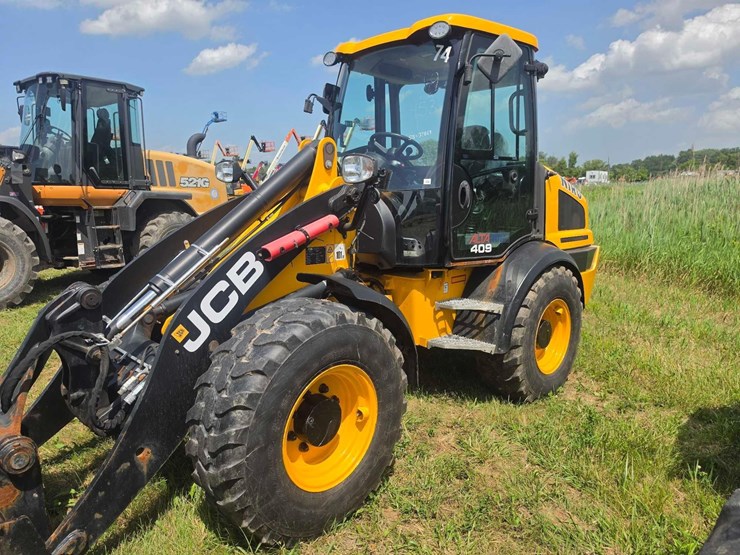 2021-jcb-409-image-2
