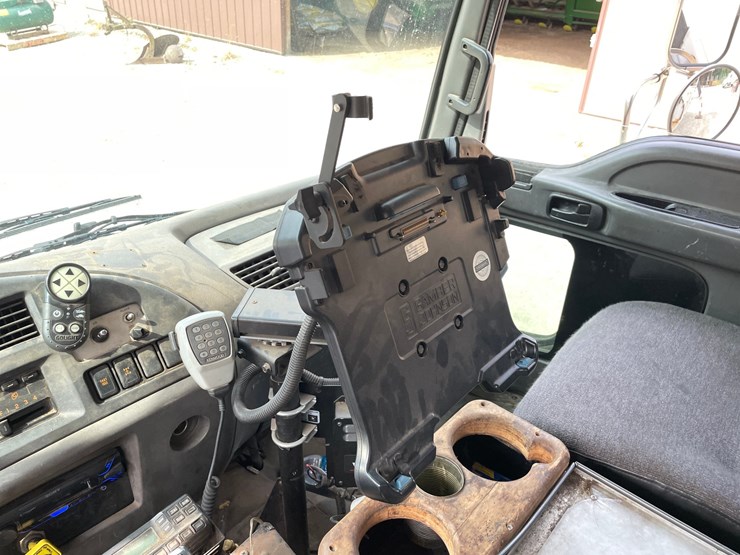 2002-gmc-t8500-image-55