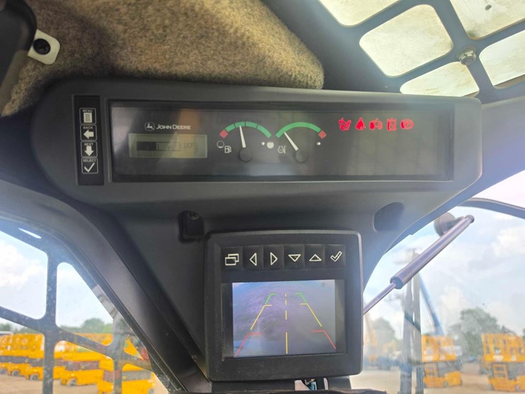 2020-deere-333g-image-23