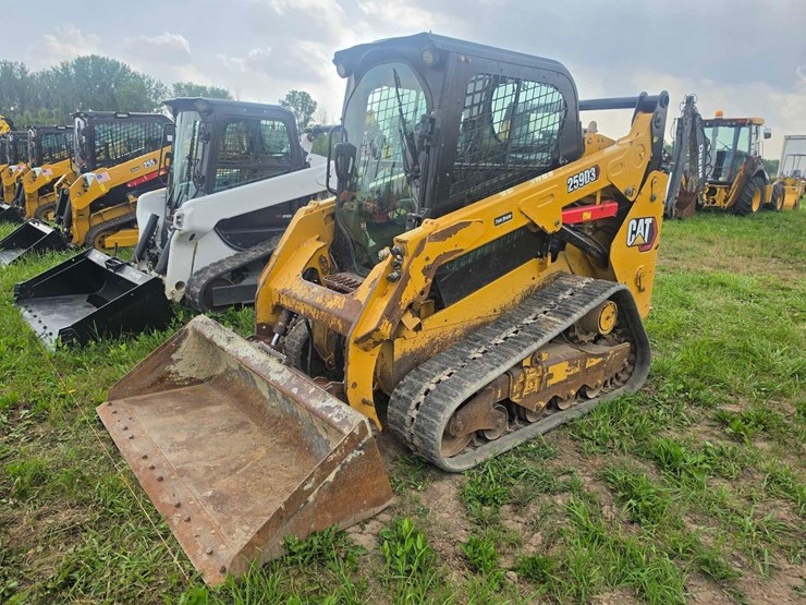 2020-caterpillar-259d3-image-3