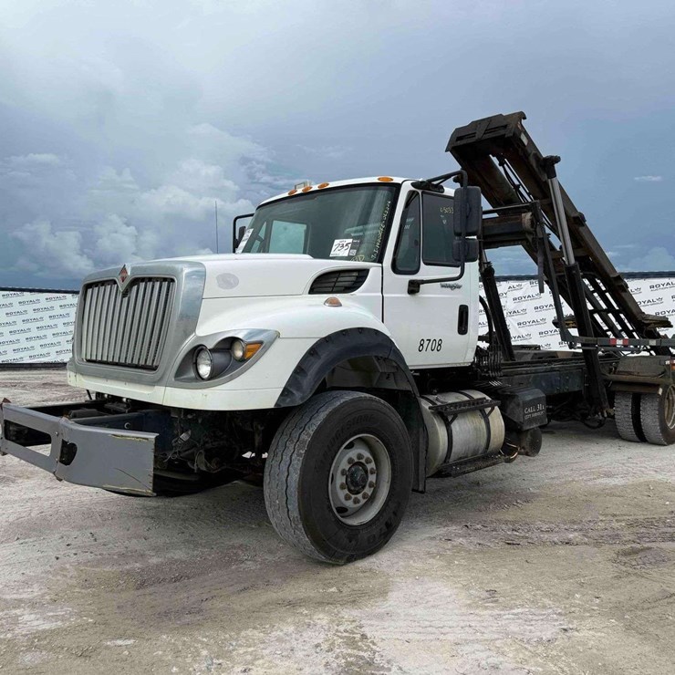 2018 INTERNATIONAL WORKSTAR 7600