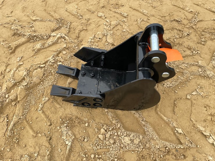 #2056-•-new-mini-8"-bucket-attachment-image-9