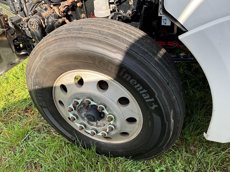 2021-kenworth-t880-image-28