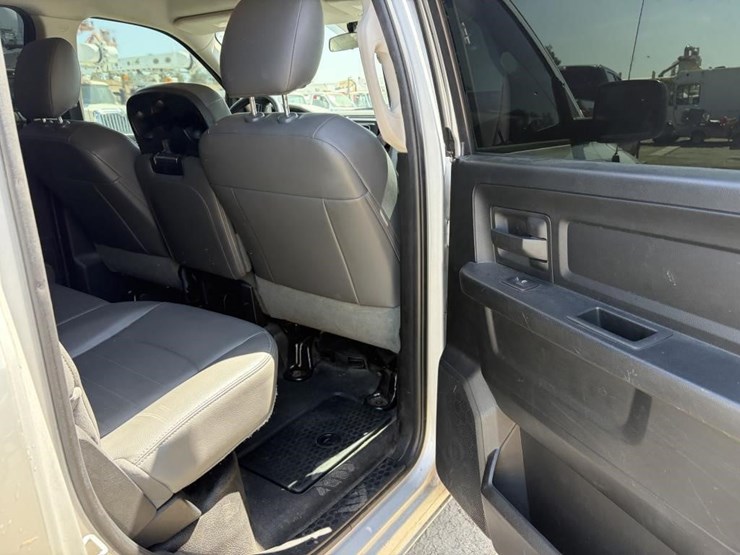 2016-dodge-ram-1500-image-11