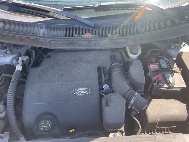 2014-ford-explorer-image-36